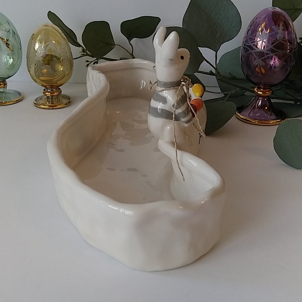 Blue sky clay works unique Easter bunny Nibbles  candy dish - Picture 6 of 11
